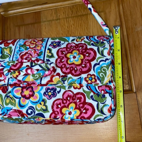 Bag Vera Bradley Knot Just A Clutch Very Berry Paisley Pocket Book Purse - Picture 9 of 11